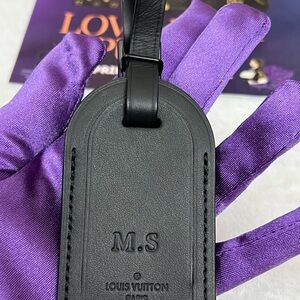 Louis Vuitton Black Leather Tag